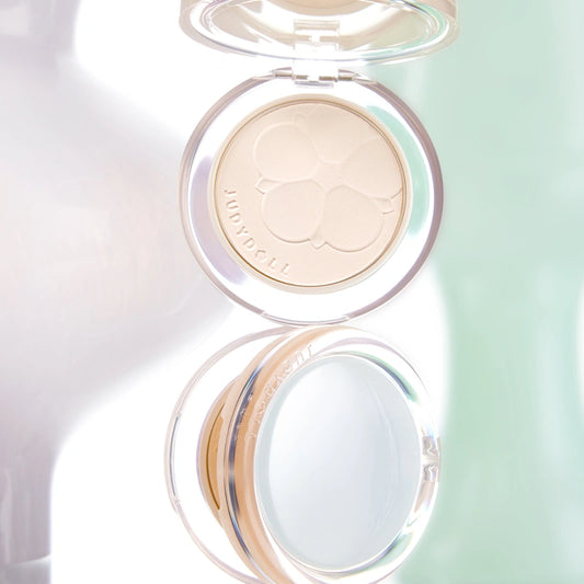 Glazed Beauty: Monochromatic Highlighter
