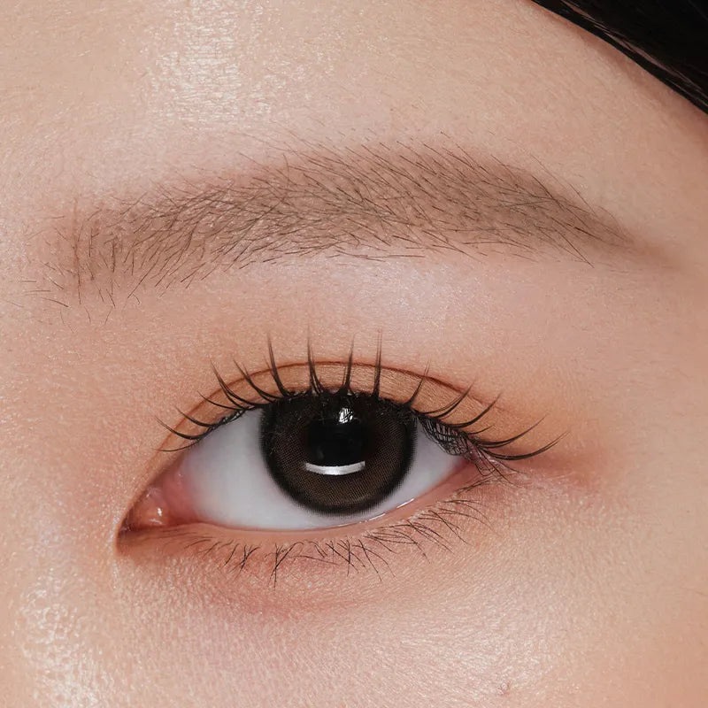 Mascara de précision pour sourcils