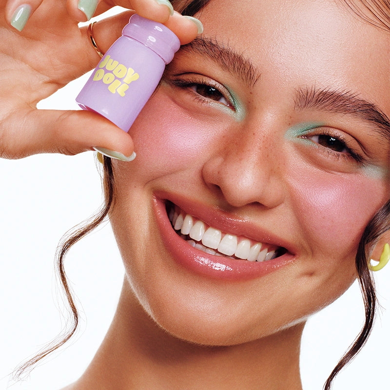 Model Wearing Judydoll Mini Milky Jar Blush
