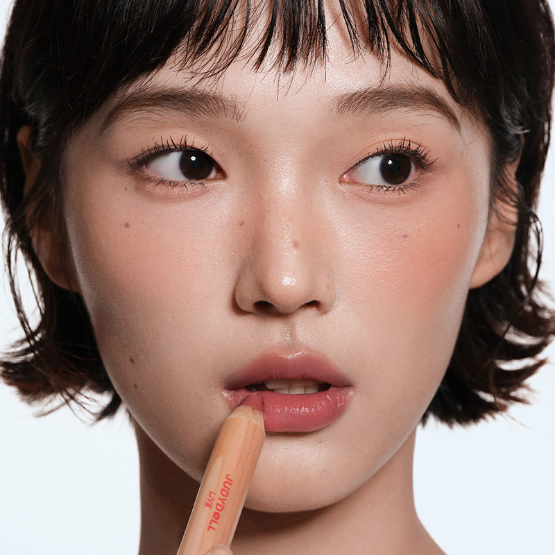 Lápiz de labios y mejillas 