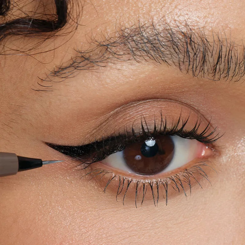 Ultra-Fine Liquid Eyeliner