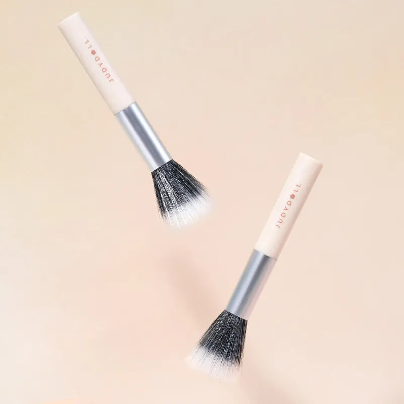 Short-Handle Stippling Brush