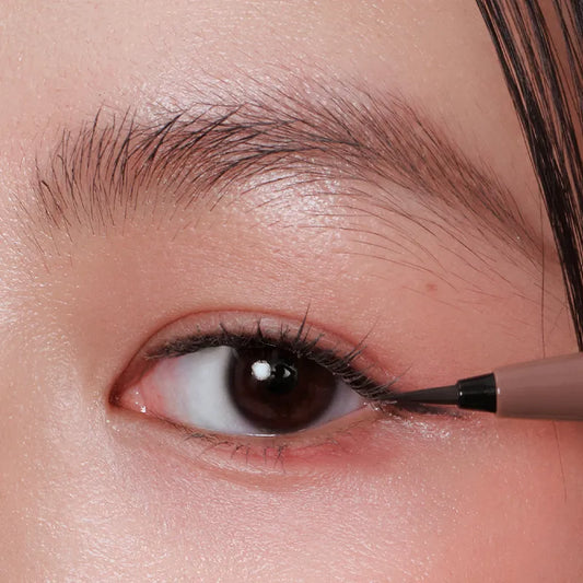 Blooming Liquid Eyeliner
